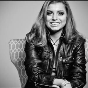 Meet your Posher, Maria